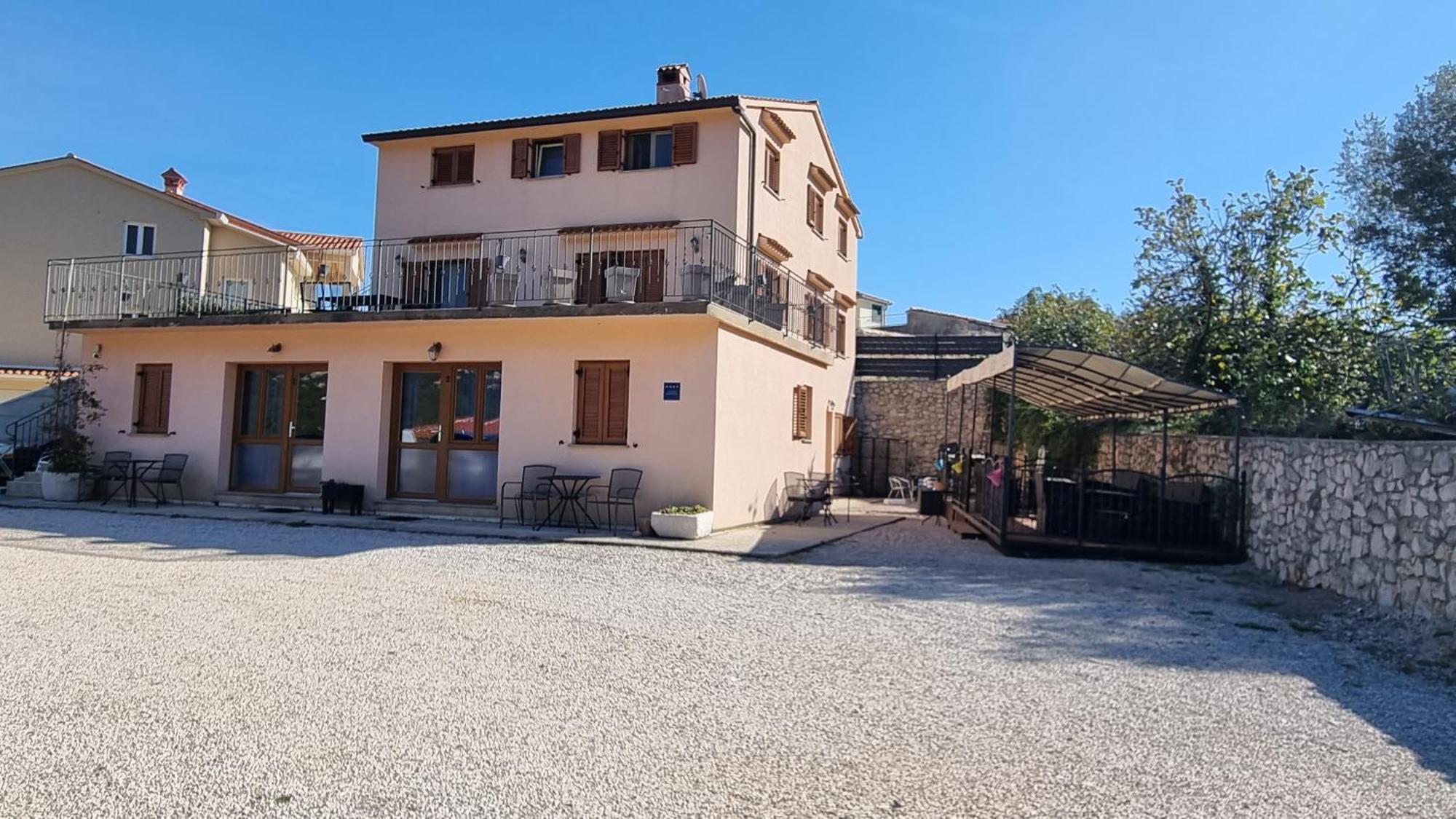 Apartmani Barbara Brseč Exterior foto